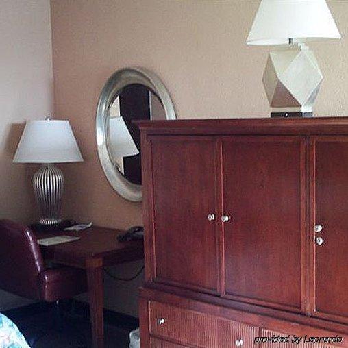 Sunlac Inn Lakota Zimmer foto